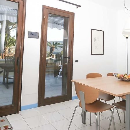 Il Porto Trilocale Nr.7 Apartment Порто Адзуро Екстериор снимка