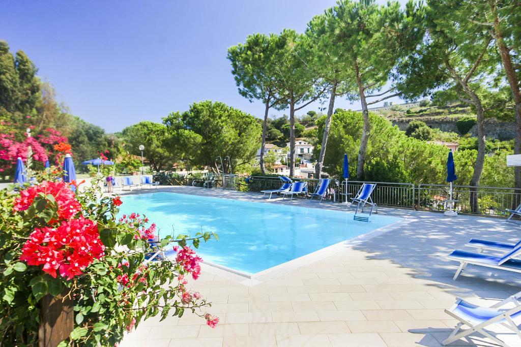 Il Porto Trilocale Nr.7 Apartment Порто Адзуро Екстериор снимка